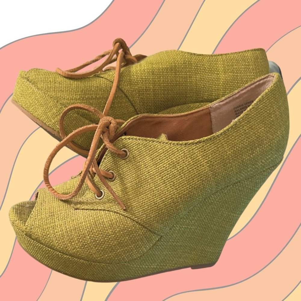 BC Footwear Green Platform Sandals